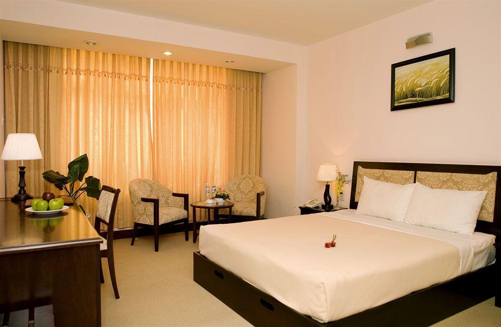Dong Kinh A Hotel Cidade de Ho Chi Minh Exterior foto