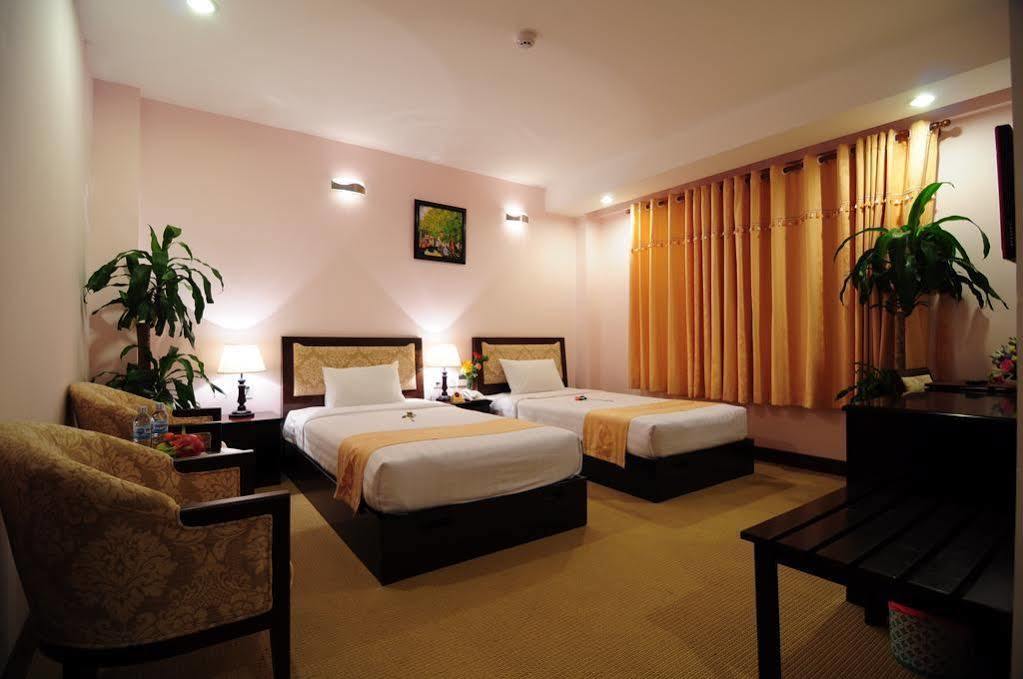 Dong Kinh A Hotel Cidade de Ho Chi Minh Exterior foto